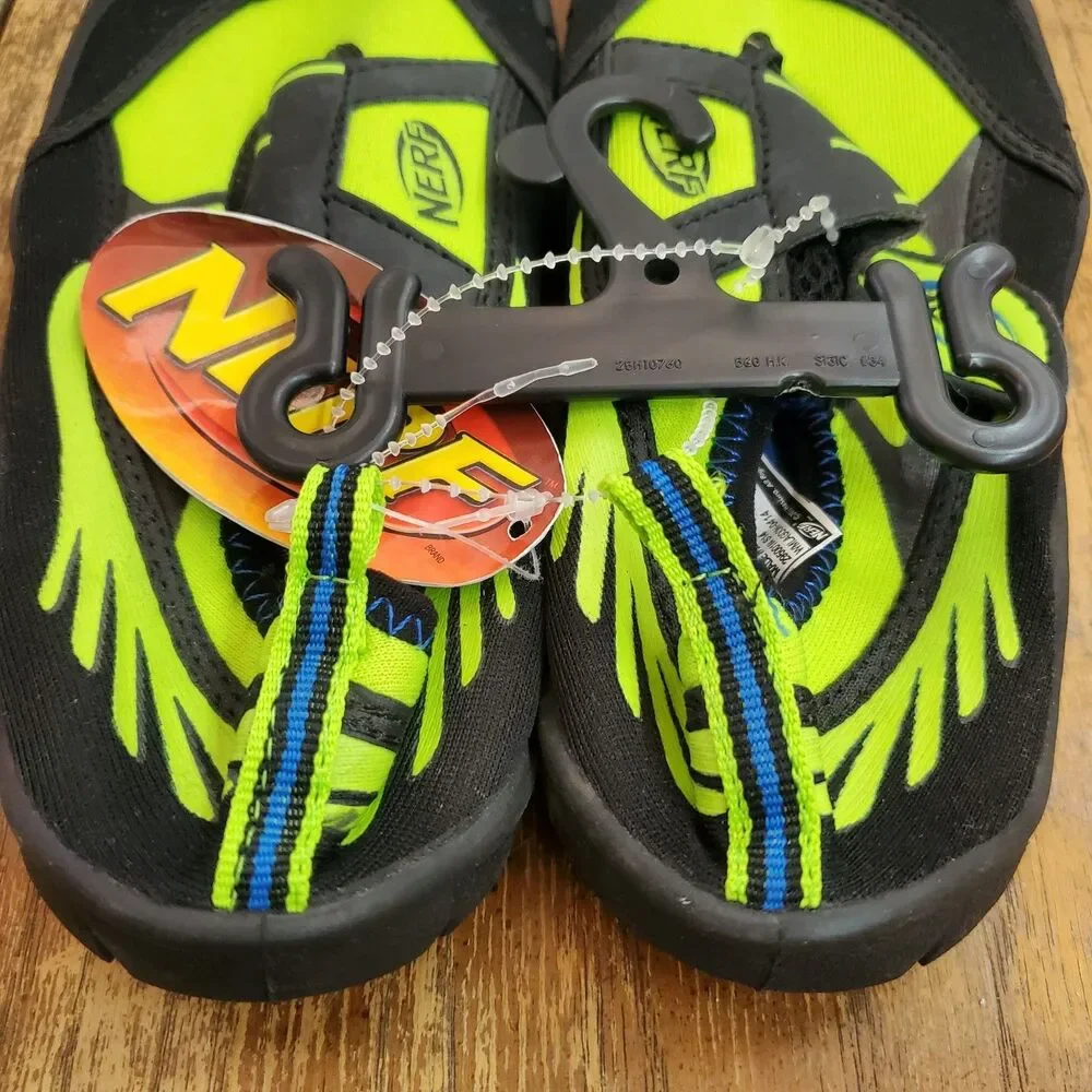 Nerf Youth Toed Water Aqua Shoes Size 13/1 Black Neon Green Swim Beach Kids New